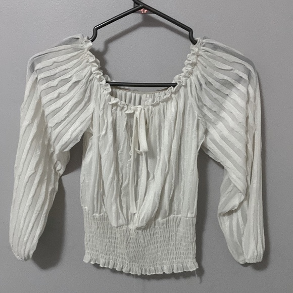 White Top - Picture 2 of 3